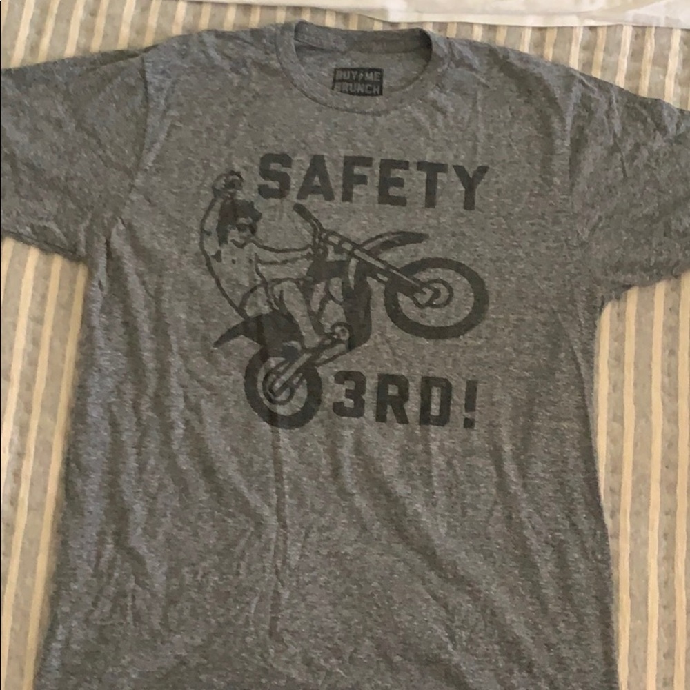 Novelty tee